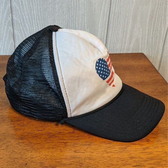 VTG Trucker hat Heart Flag design black mesh snapback EUC 90s Y2K - Picture 2 of 6